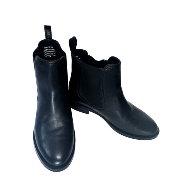 Thursday Duchess Boot - Picture 2 of 5